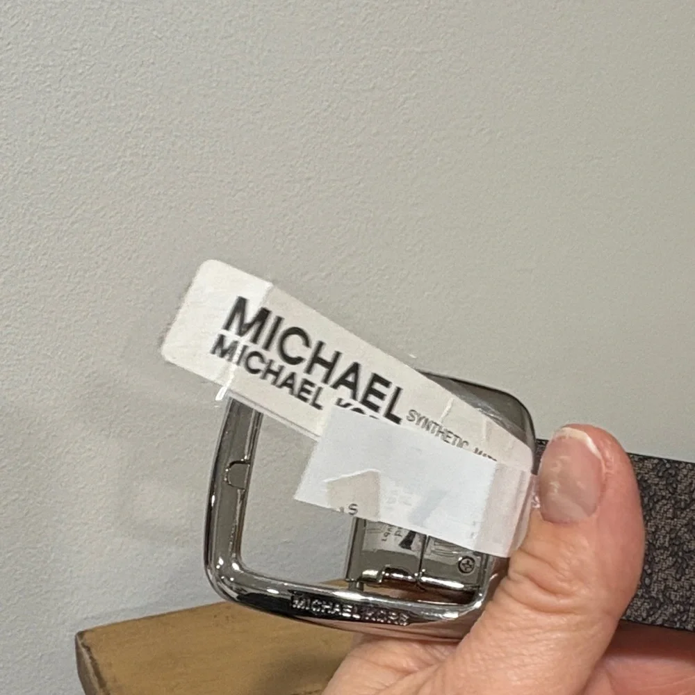 MICHAEL Michael Kors Black with Brown Reverse Logo-Print Belt with Silver Buckle - Picture 5 of 9